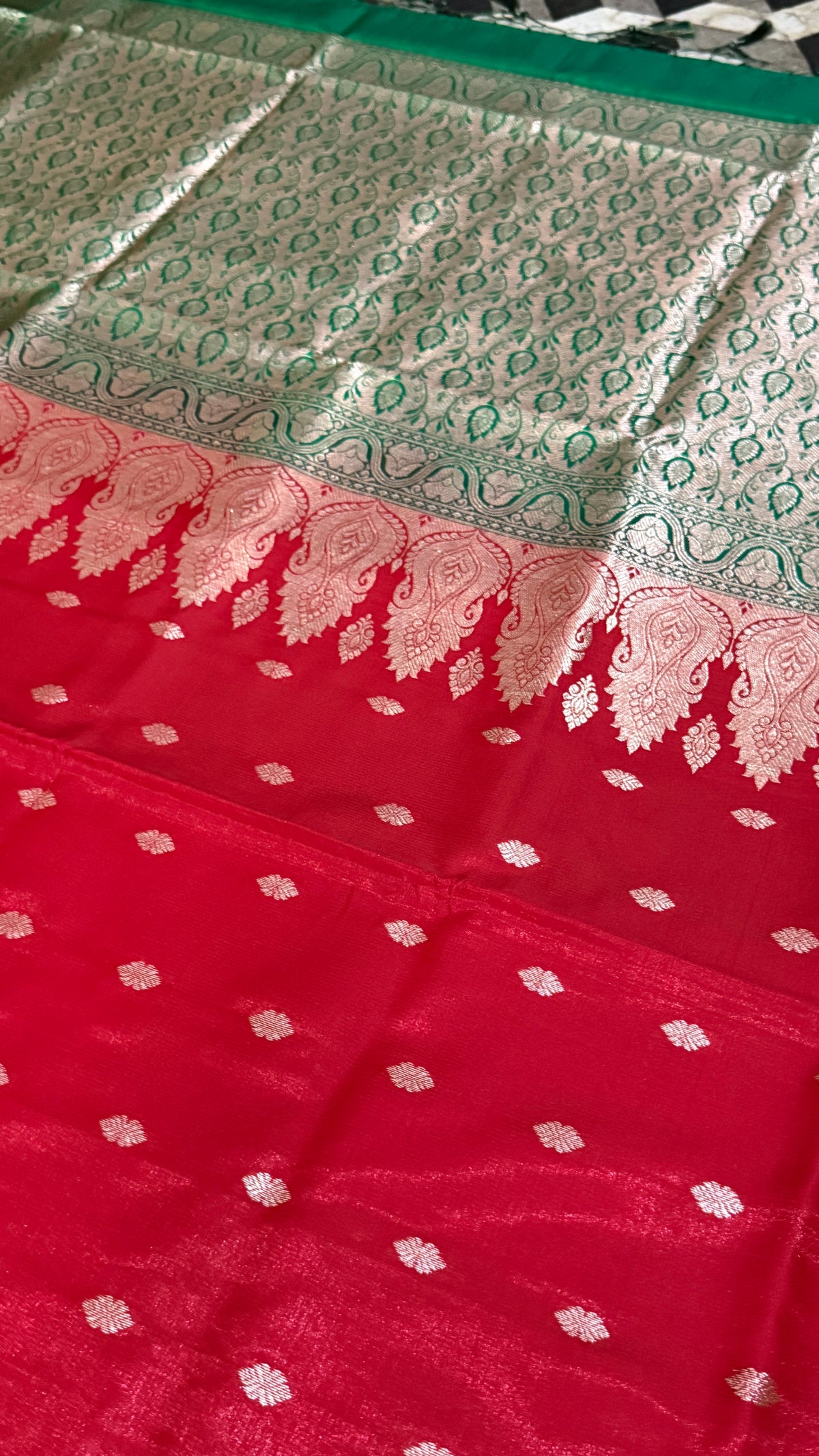 Red Green Banarasi Silk Saree, Golden Zari Woven Wedding Ethnic Wear