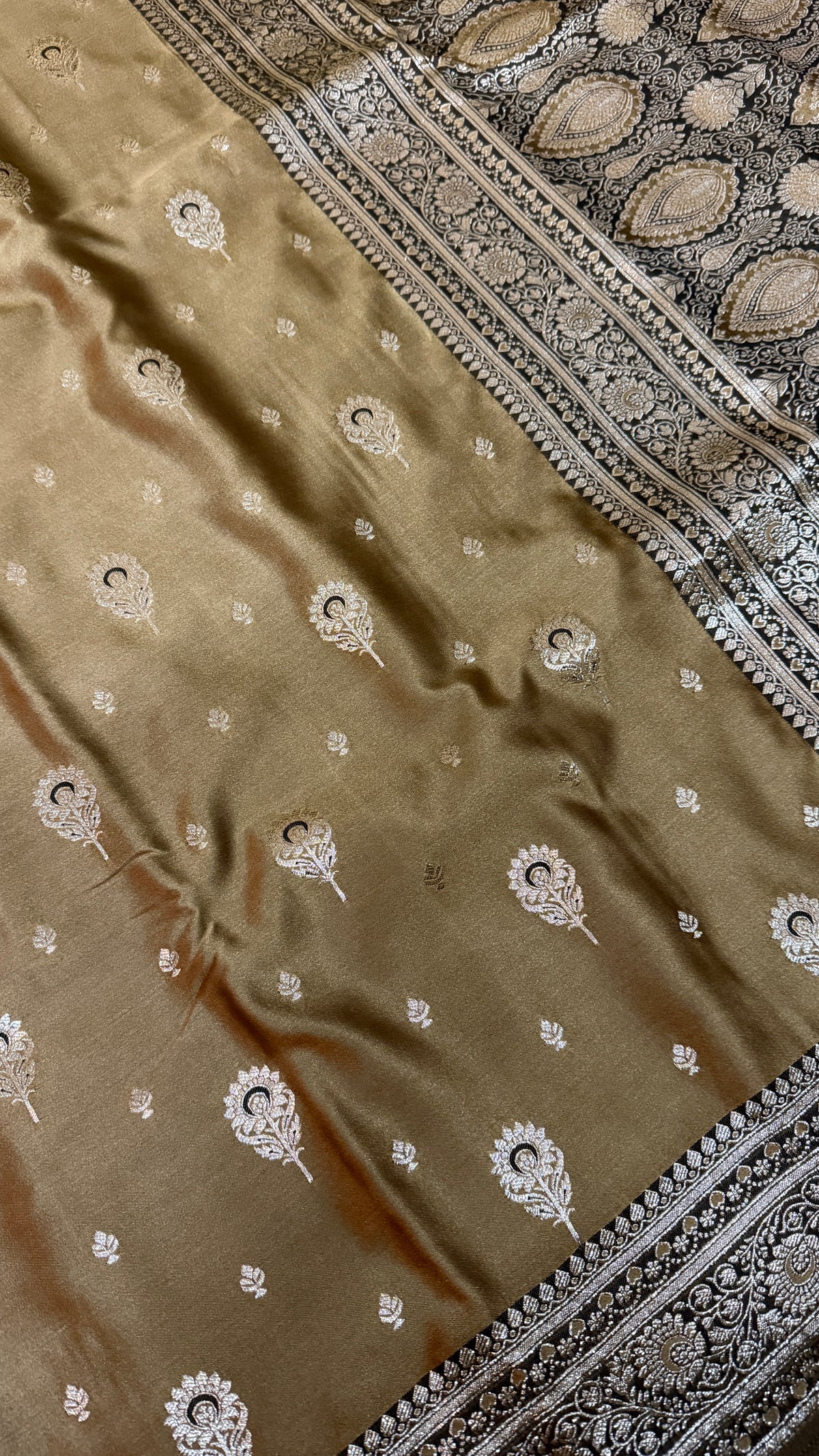 Olive Brown Silk Saree with Zari Work, Floral & Paisley Motifs (Traditional Indian Wear)