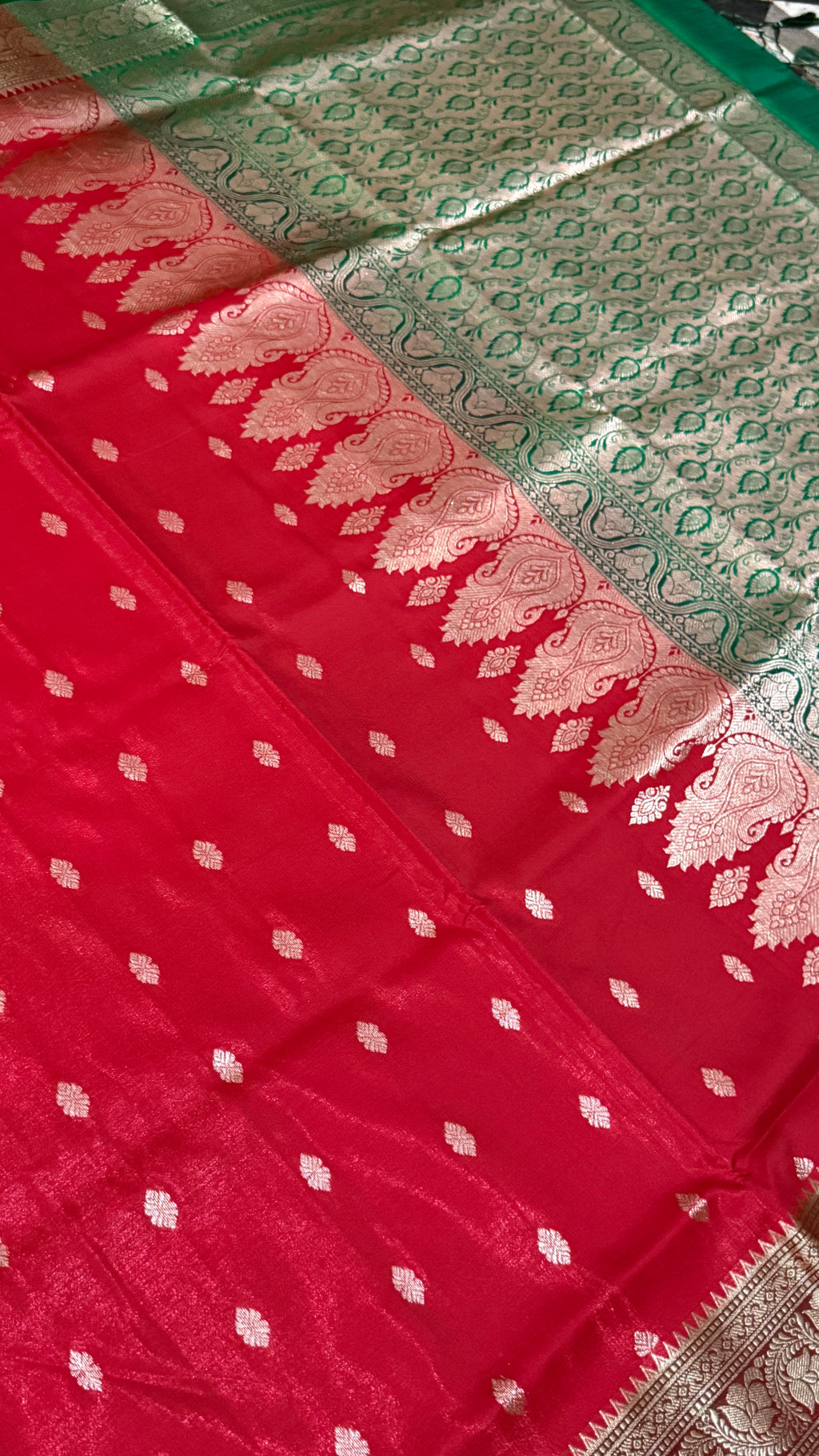 Red Green Banarasi Silk Saree, Golden Zari Woven Wedding Ethnic Wear