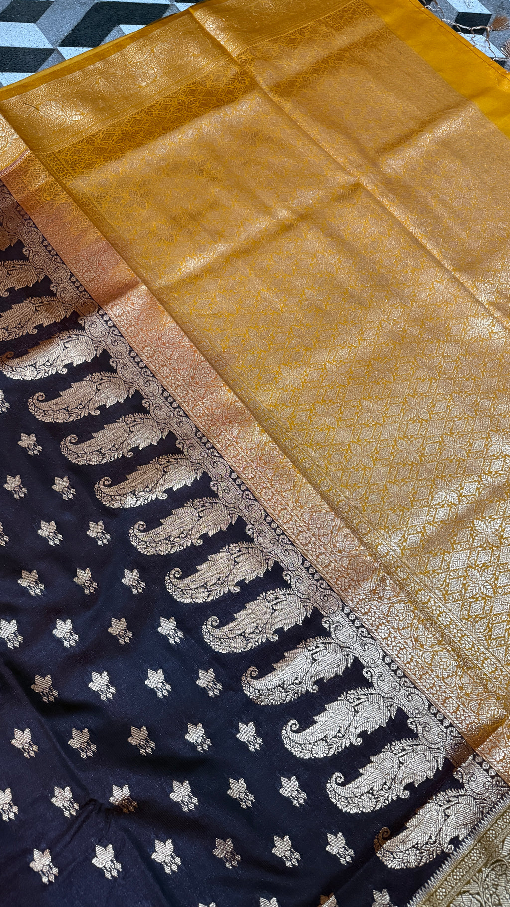 Banarasi Silk Saree, Purple & Gold Zari Woven, Traditional Indian Wedding Wear