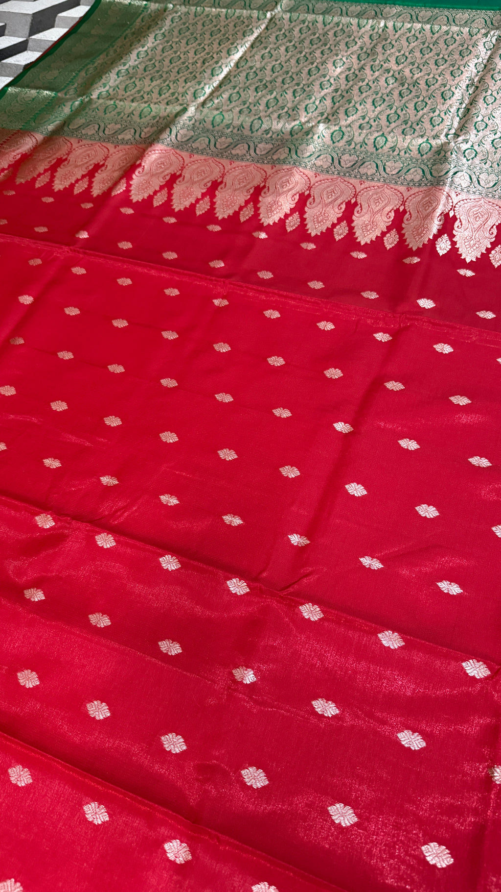 Red Green Banarasi Silk Saree, Golden Zari Woven Wedding Ethnic Wear