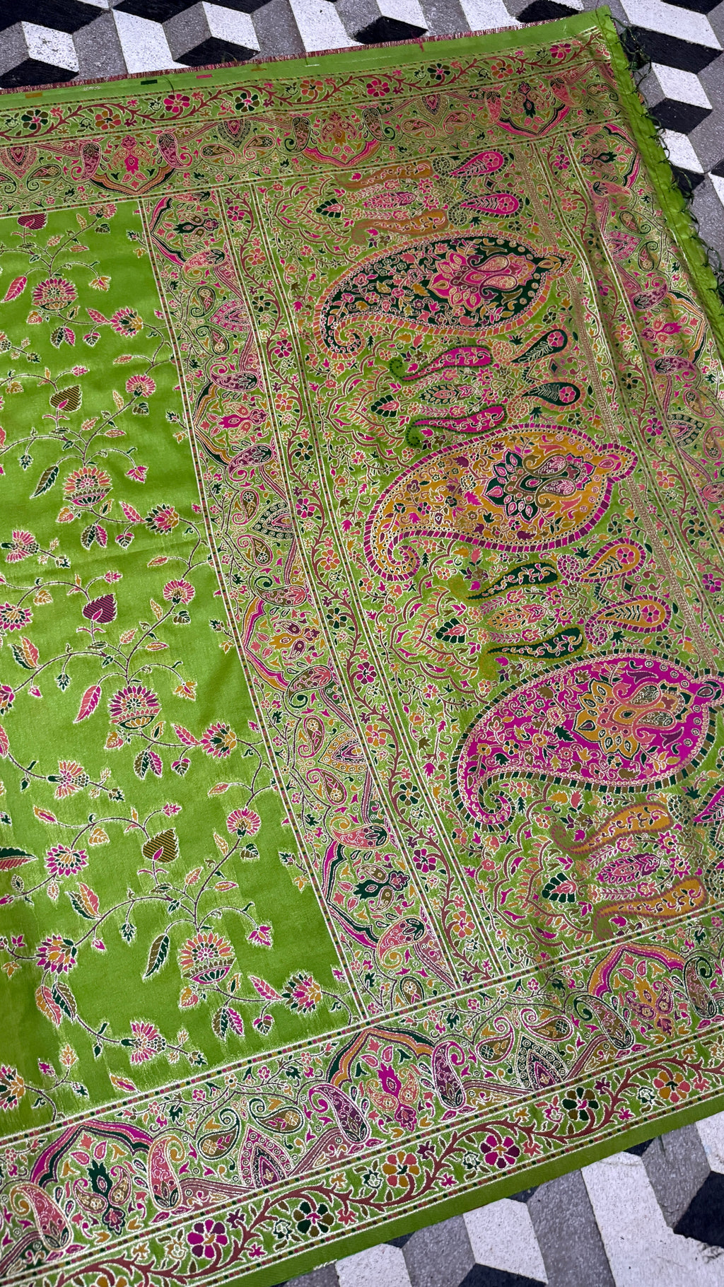 Green Pashmina Silk Saree, Kashmiri Floral Woven, Paisley Border, Festive Ethnic Wear