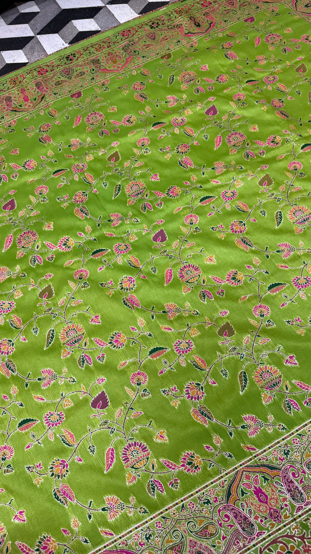 Green Pashmina Silk Saree, Kashmiri Floral Woven, Paisley Border, Festive Ethnic Wear
