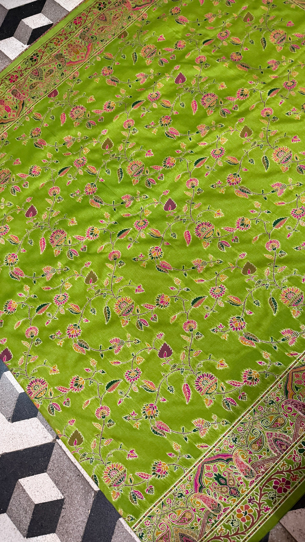 Green Pashmina Silk Saree, Kashmiri Floral Woven, Paisley Border, Festive Ethnic Wear