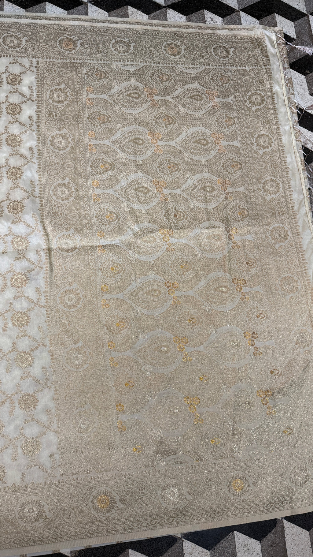 Ivory Dola Silk Cream Saree | Gold Zari Border, Floral Motifs, Banarasi Weave, Wedding Wear