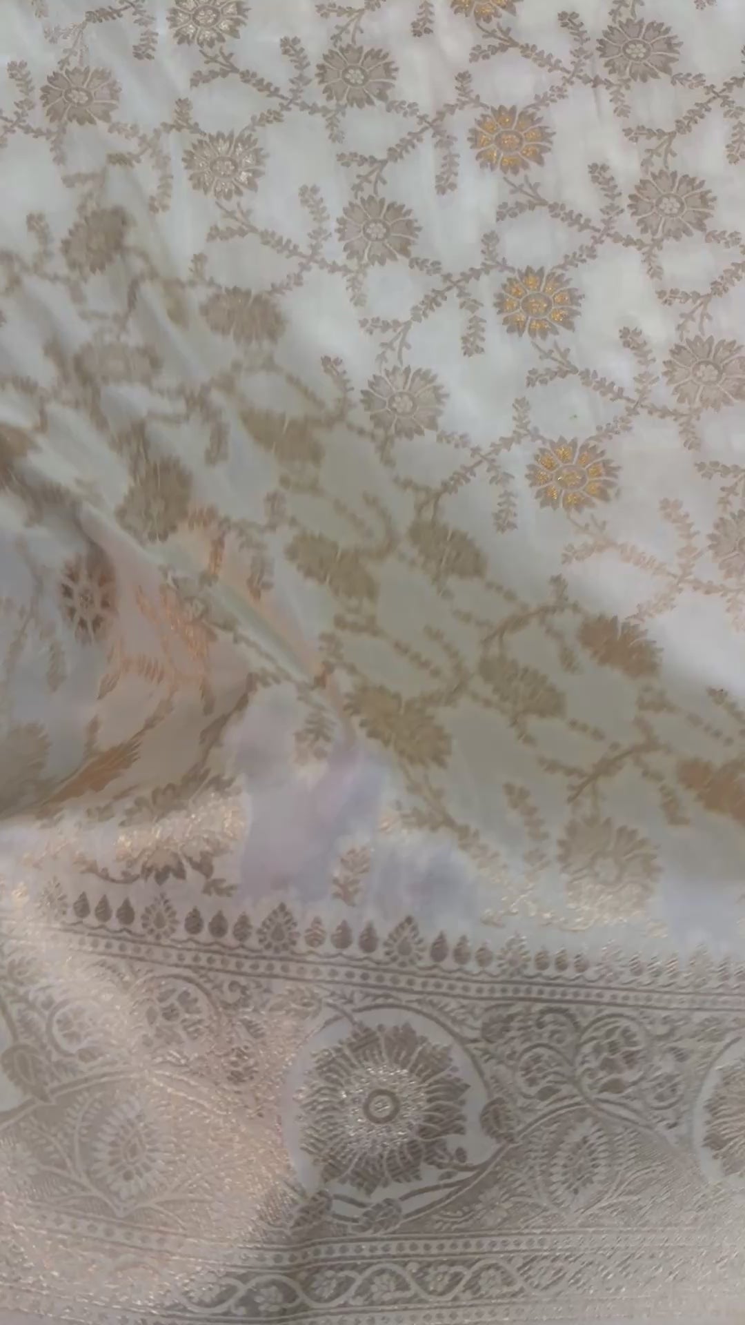 Ivory Dola Silk Cream Saree | Gold Zari Border, Floral Motifs, Banarasi Weave, Wedding Wear